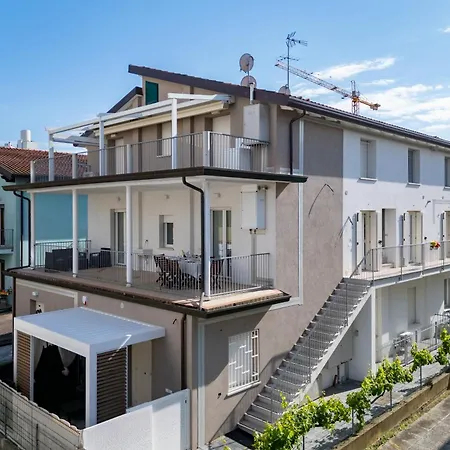 Jesolo, Terrazza Vicino Al Mare, 6 Posti Letto Appartement